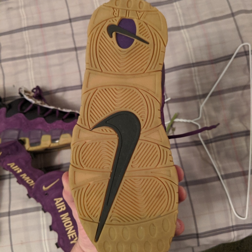 Shoes - Picture 3 of 4